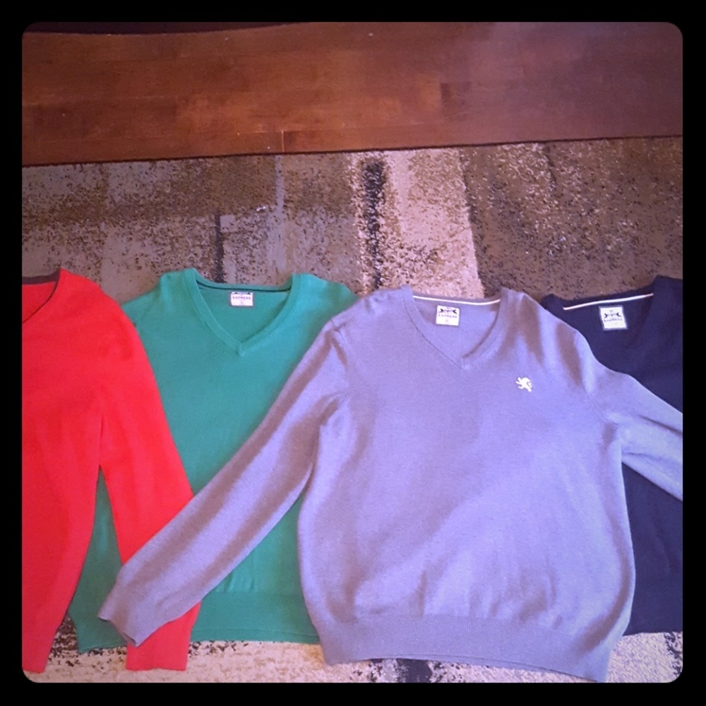 Lot of 4 LIKE NEW Men's Express V-Neck Sweaters XL